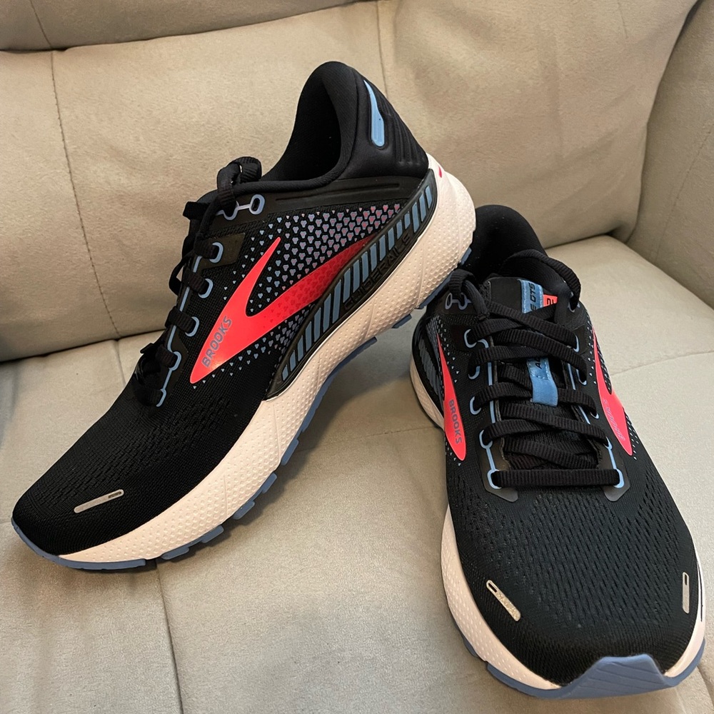 Brooks Adrenaline GTS 22 Women’s Size 10 Black/Pink/Blue Running Shoes